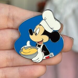 Disney Parks WDW Magical Chefs Mickey Cooking Blue Authentic Mystery Pin